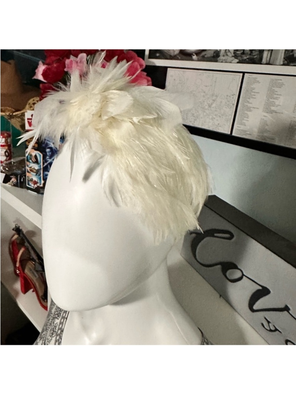 Stunning Feather and Crystal Bridal Fascinator - Picture 6 of 8